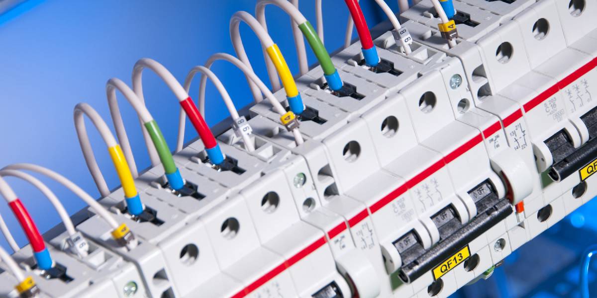 Electrician in Southampton and Hampshire.